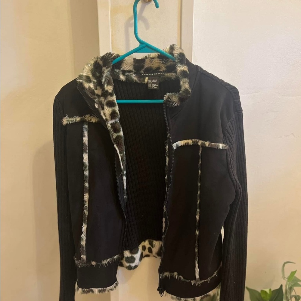 Stylish Black Jacket with Leopard Trim